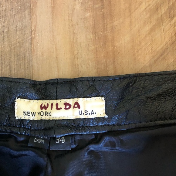 Like New Mens 5 Pocket Straight Cut Black Leather Pants - Picture 2 of 9